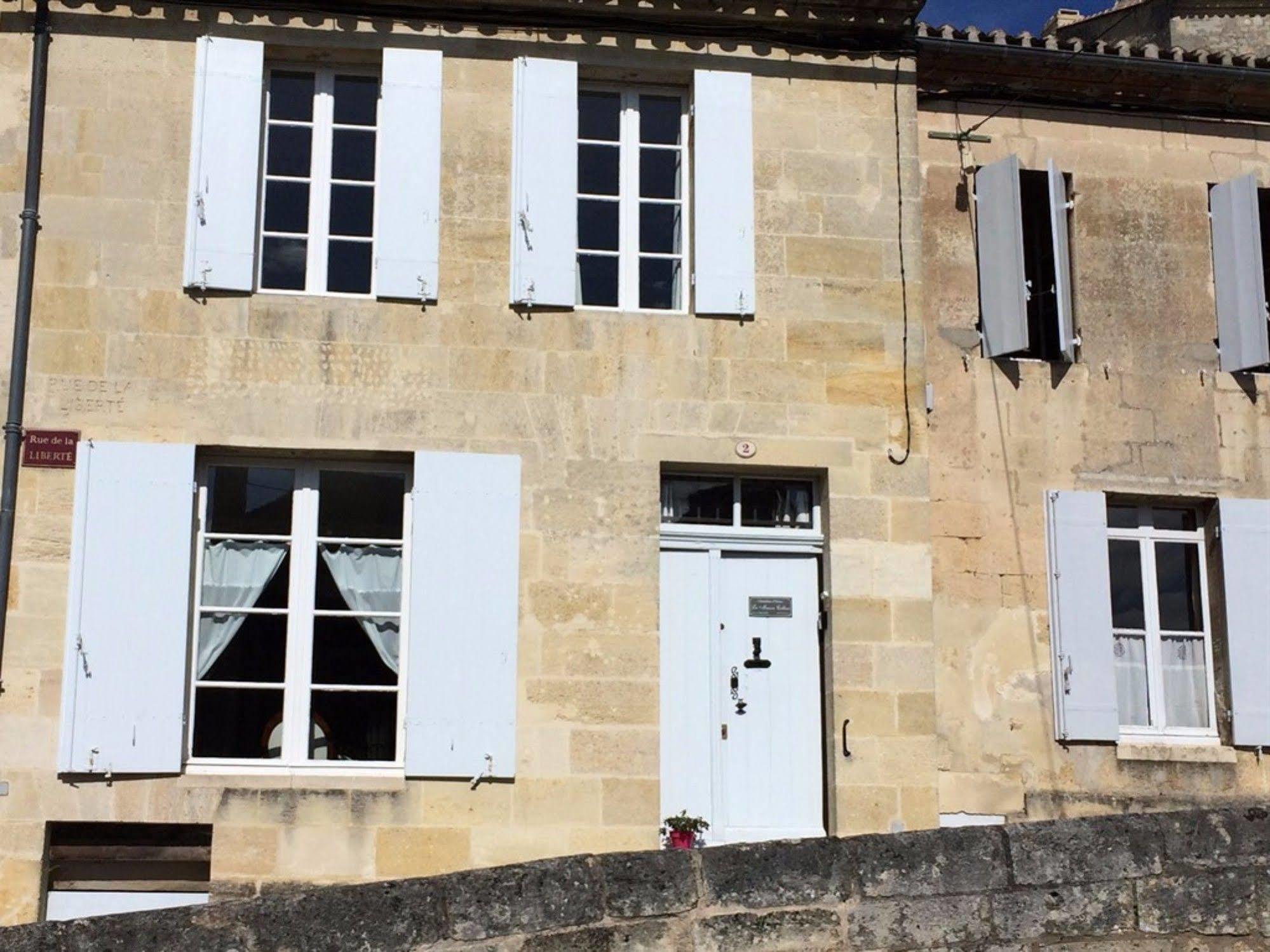 La Maison Colline Hotel Saint-Émilion Buitenkant foto