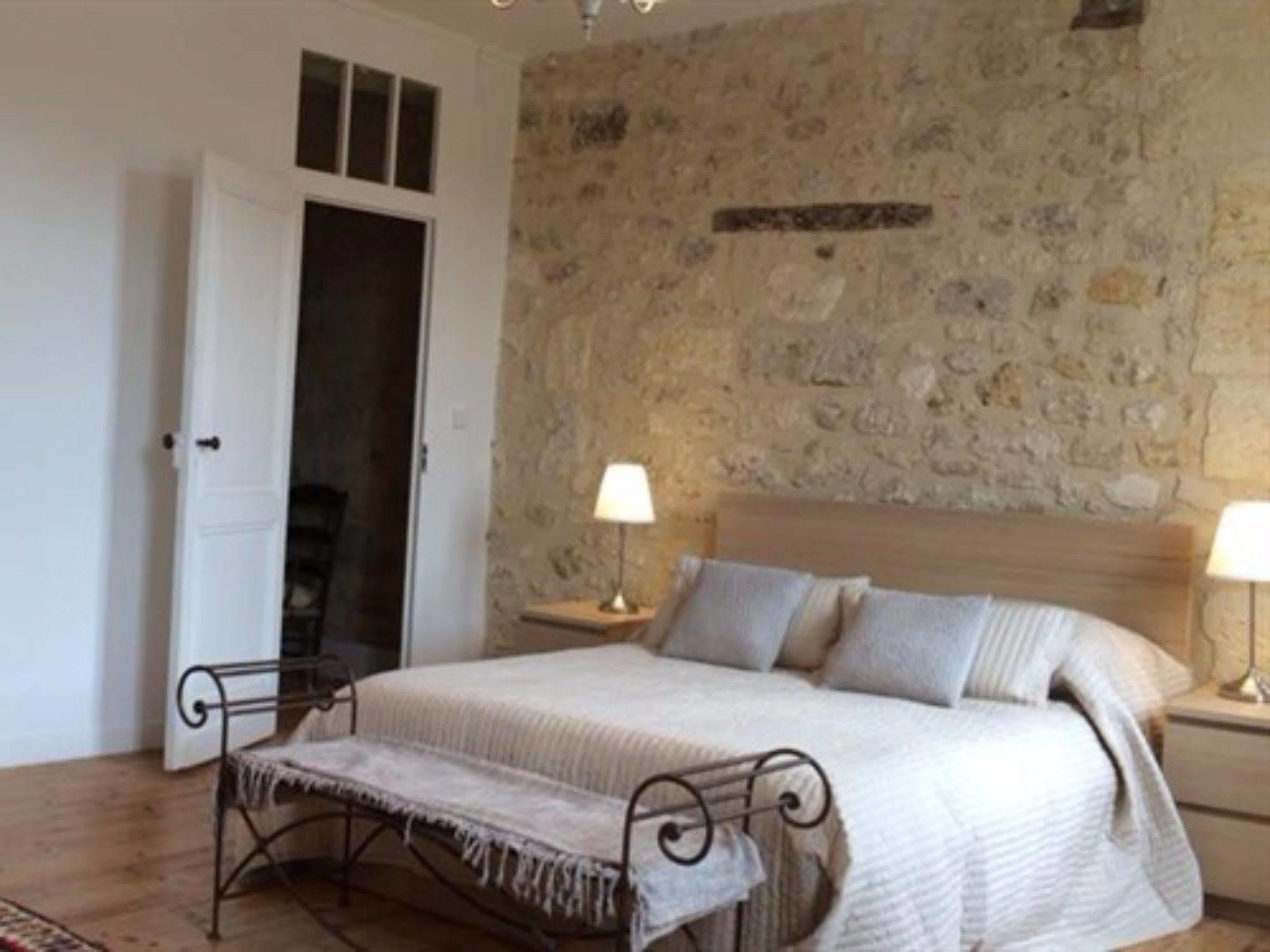 La Maison Colline Hotel Saint-Émilion Buitenkant foto